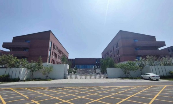 齐心协力共奋进 攻坚克难筑精品——中国二冶河北廊坊学校项目建设纪实