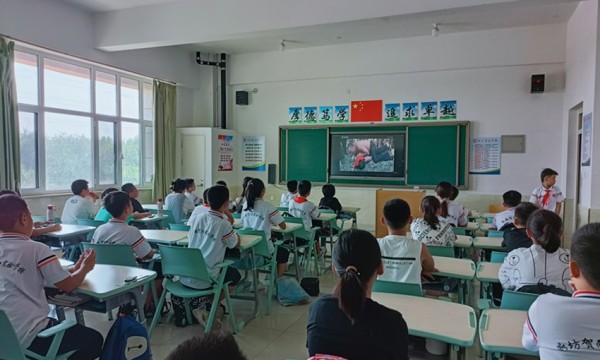 开学第一课：文安贺阳实验学校小学部开展安全教育